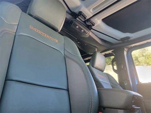 Used 2024 Jeep Gladiator Mojave image 20