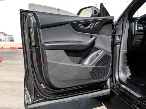 Used 2020 Audi Q8 Premium Plus image 41