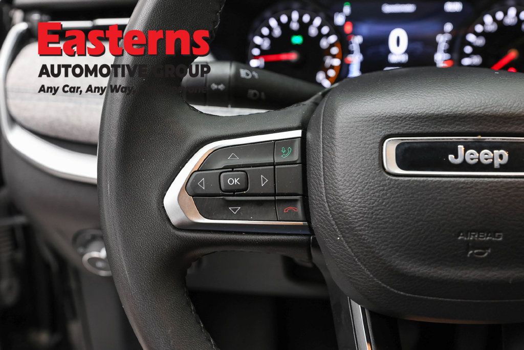 Used 2024 Jeep Compass Latitude AWD/4WD image 16