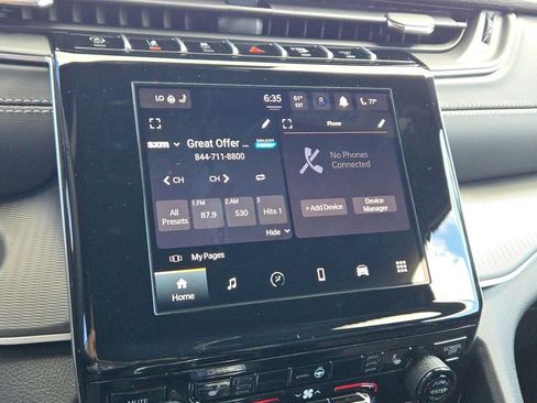 New 2025 Jeep Grand Cherokee Altitude image 30