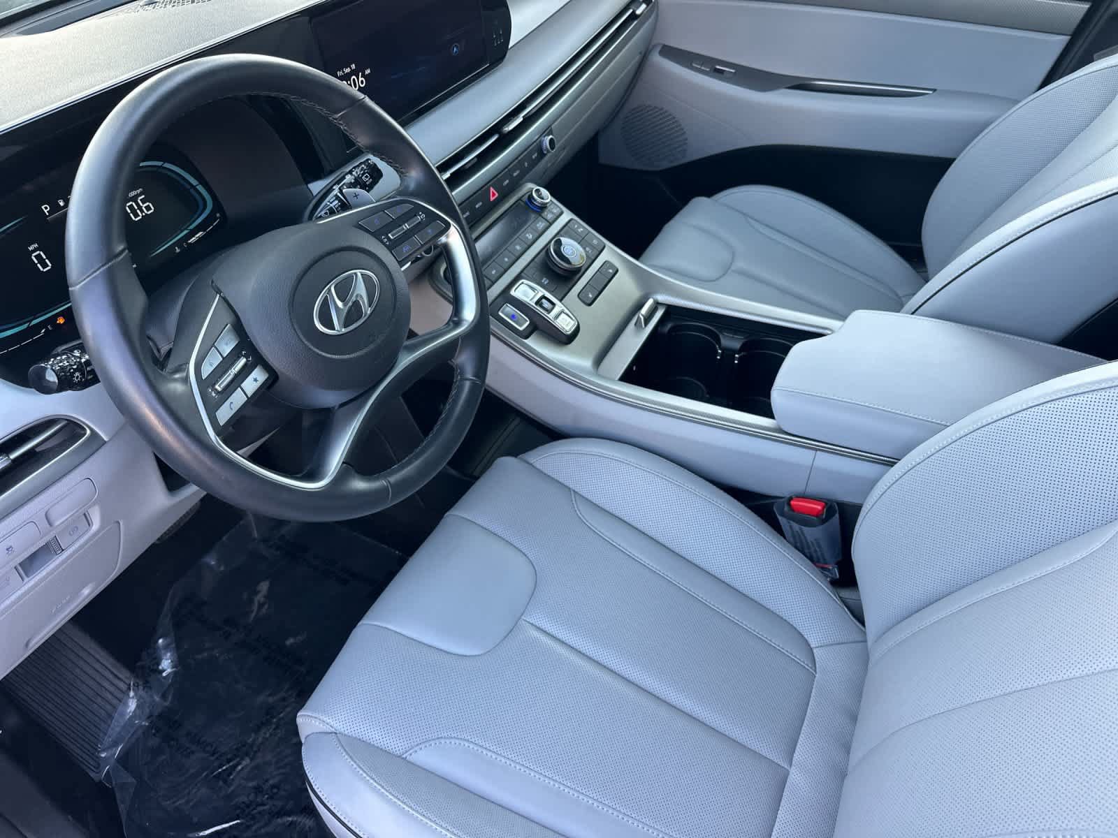 Certified 2024 Hyundai Palisade SEL FWD image 12
