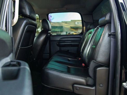 Used 2013 GMC Sierra 1500 SLE w/ Power Tech Package image 32