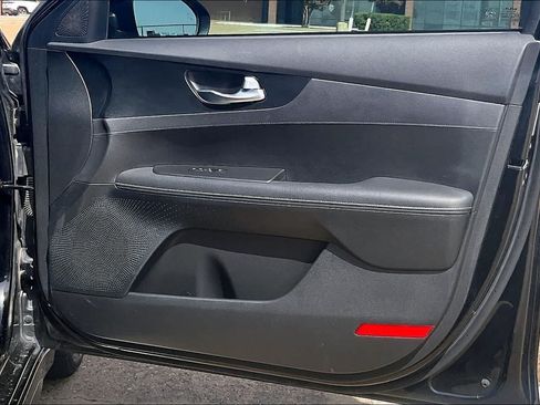 Used 2023 Kia Forte GT-Line w/ GT-Line Technology Package FWD image 27