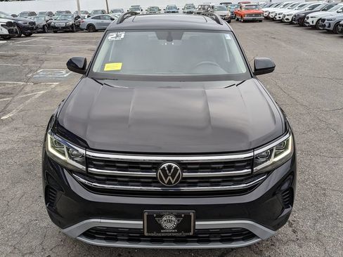 Used 2023 Volkswagen Atlas SE w/ Panoramic Sunroof Package AWD/4WD image 3