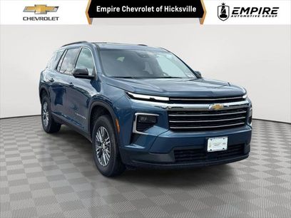 New 2025 Chevrolet Traverse LT w/ Driver Confidence Package