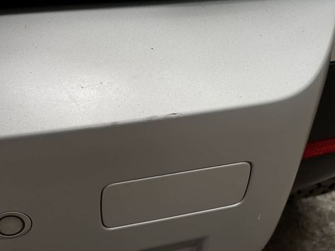 Used 2021 Land Rover Defender 90 First Edition AWD/4WD image 32