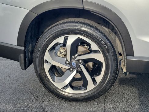 Used 2024 Subaru Forester Touring w/ POP Package 3 AWD/4WD image 6