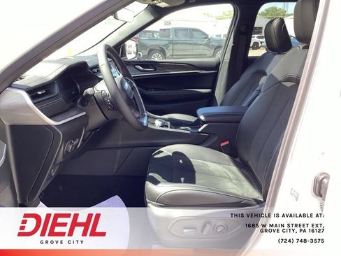 Used 2026 Jeep Grand Cherokee Altitude AWD/4WD image 20