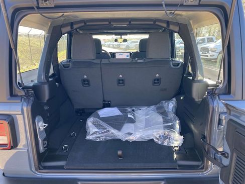 New 2026 Jeep Wrangler Unlimited Sport image 9