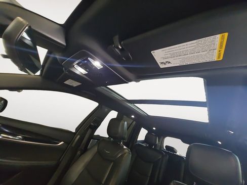 Used 2021 Cadillac XT6 Premium Luxury AWD/4WD image 12
