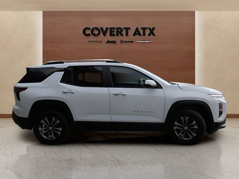 Used 2025 Chevrolet Equinox LT w/ Convenience Package II FWD image 6