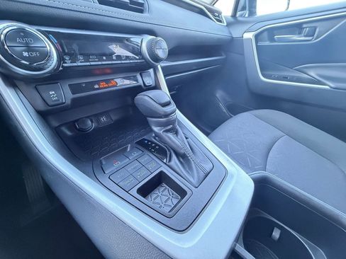 Used 2025 Toyota RAV4 XLE w/ Convenience Package image 41