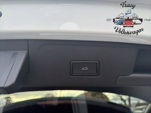 New 2026 Volkswagen Tiguan SEL R-Line image 23