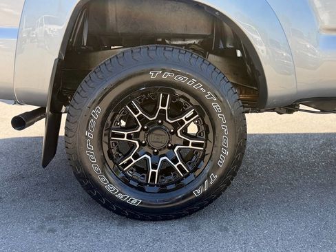 Used 2014 Toyota Tacoma 4x4 Regular Cab image 43