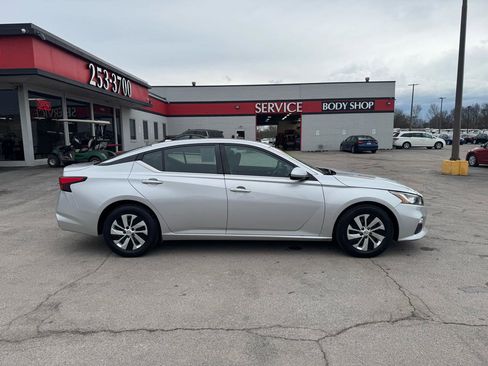 Used 2020 Nissan Altima 2.5 S image 2