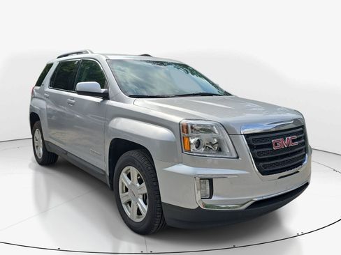 Used 2016 GMC Terrain SLE w/ Convenience Package FWD image 2