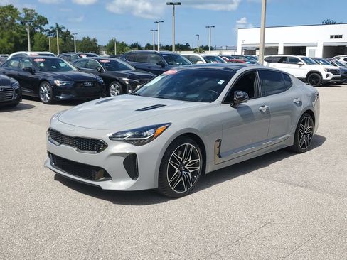 Used 2022 Kia Stinger GT2 AWD/4WD image 9