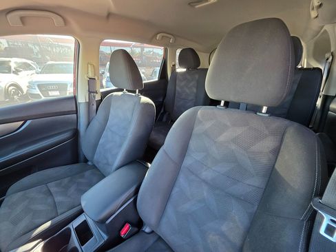 Used 2016 Nissan Rogue S image 23