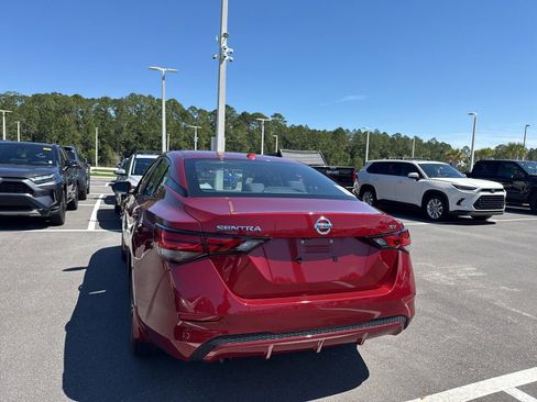 Used 2023 Nissan Sentra SV image 3