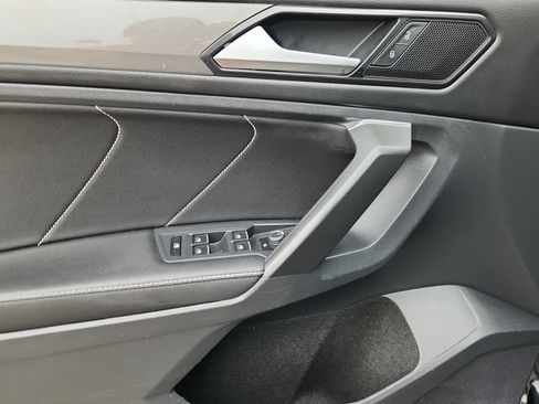 Certified 2023 Volkswagen Tiguan SE AWD/4WD image 6