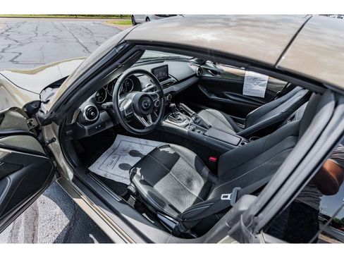Used 2023 MAZDA MX-5 Miata Grand Touring w/ Weather Package image 9
