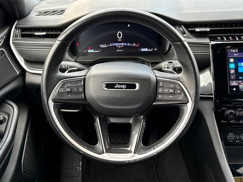 Used 2021 Jeep Grand Cherokee L Laredo image 20