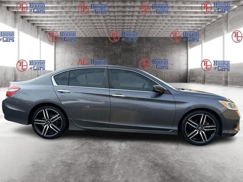 Used 2017 Honda Accord Sport image 4