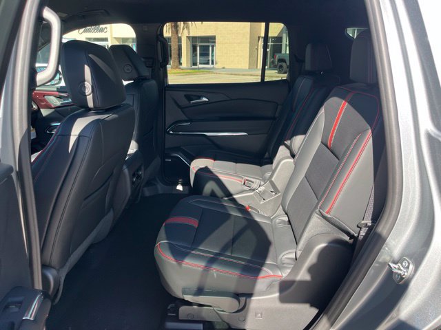 New 2027 Chevrolet Traverse RS w/ LPO, Floor Liner Package FWD image 42