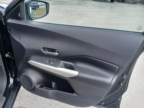 Used 2020 Nissan Kicks SR w/ SR Premium Package FWD image 17