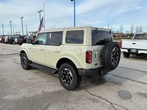 New 2025 Ford Bronco Outer Banks AWD/4WD image 6