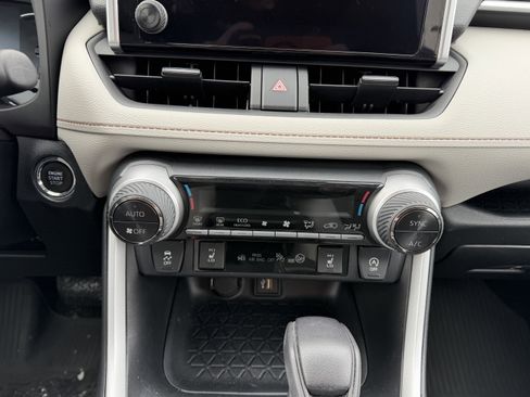 Used 2023 Toyota RAV4 XLE image 20