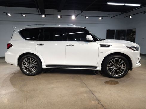 Used 2019 INFINITI QX80 Luxe w/ 22" Wheel Package image 8