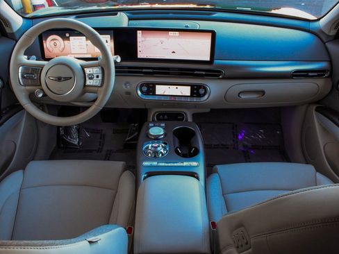 Used 2025 Genesis GV60 Advanced image 41