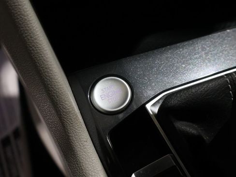 Used 2022 Volkswagen Tiguan SEL R-Line image 29