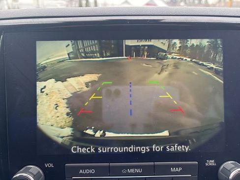 Used 2024 Nissan Frontier PRO-4X w/ Technology Package image 2