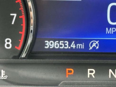 Used 2021 Ford Explorer XLT w/ Equipment Group 202A image 14