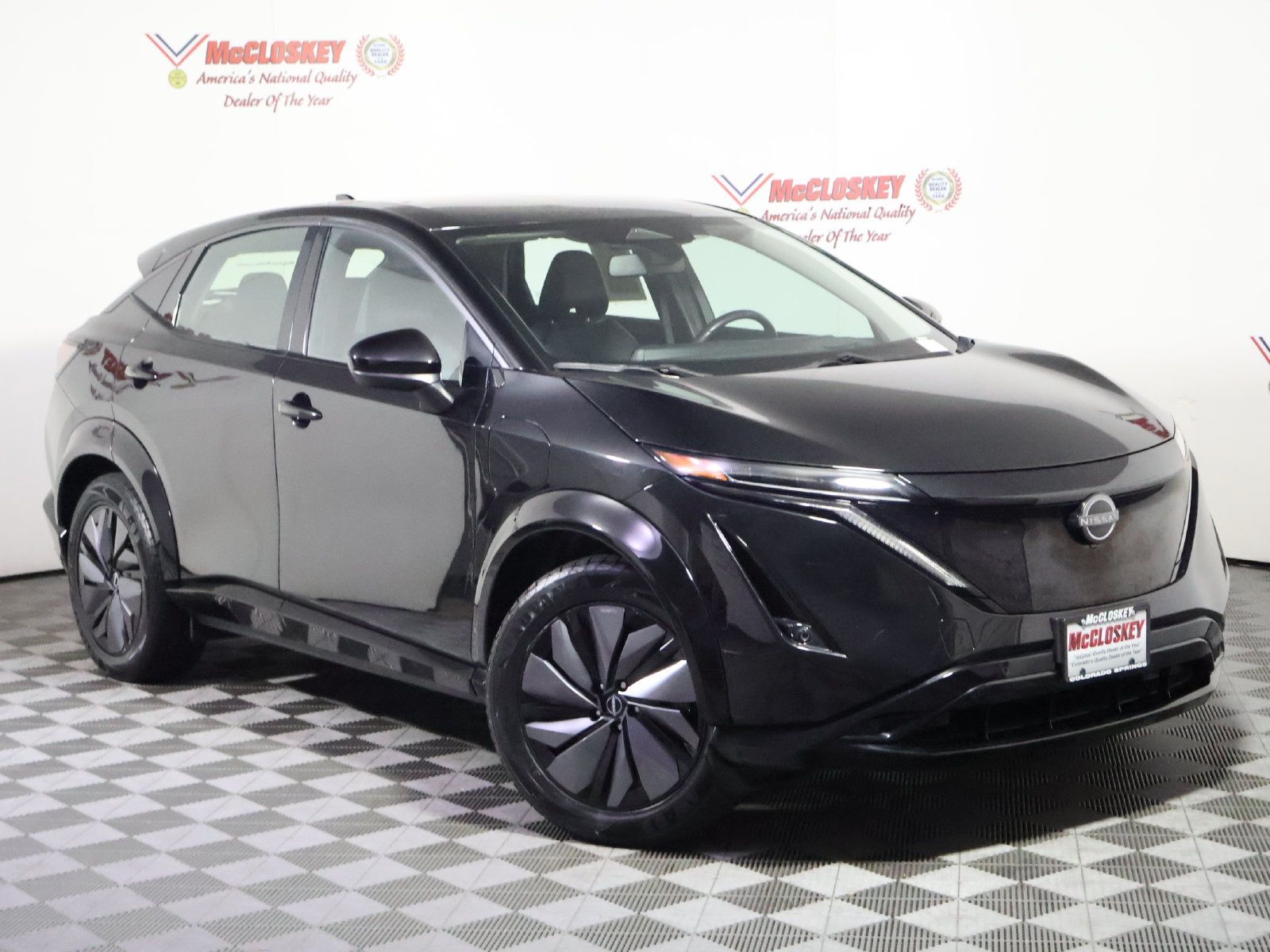 Used 2023 Nissan Ariya AWD image 2