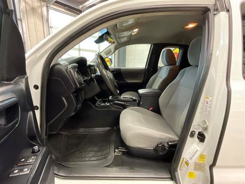 Used 2019 Toyota Tacoma SR image 11