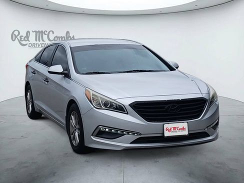 Used 2015 Hyundai Sonata SE w/ Option Group 09 FWD image 12