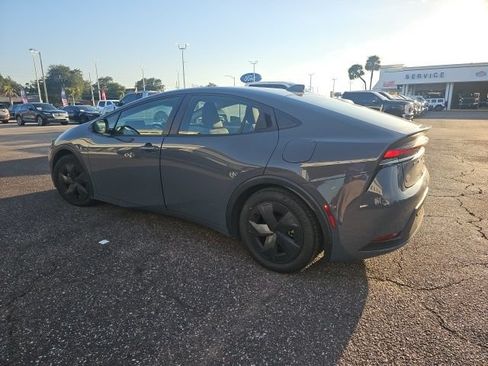 Used 2024 Toyota Prius LE FWD image 9