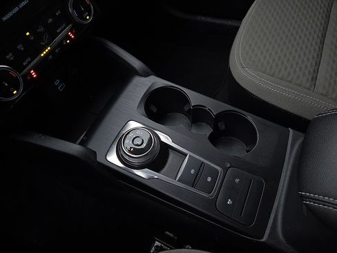 Used 2022 Ford Escape SE w/ SE Sport Appearance Package image 20