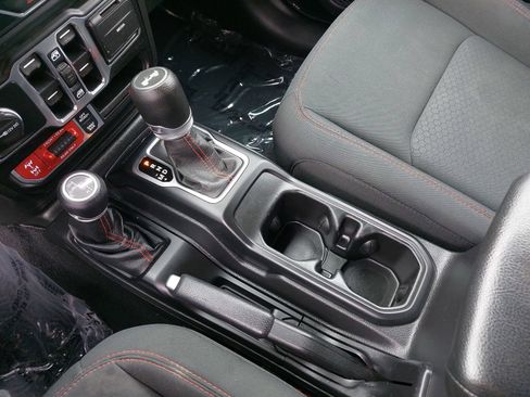 Used 2021 Jeep Wrangler Unlimited Rubicon AWD/4WD image 24