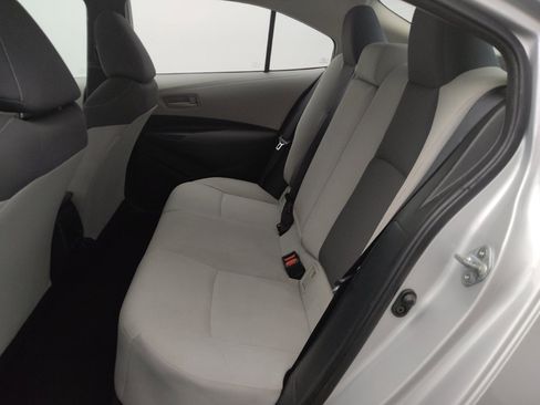 Used 2022 Toyota Corolla LE FWD image 18