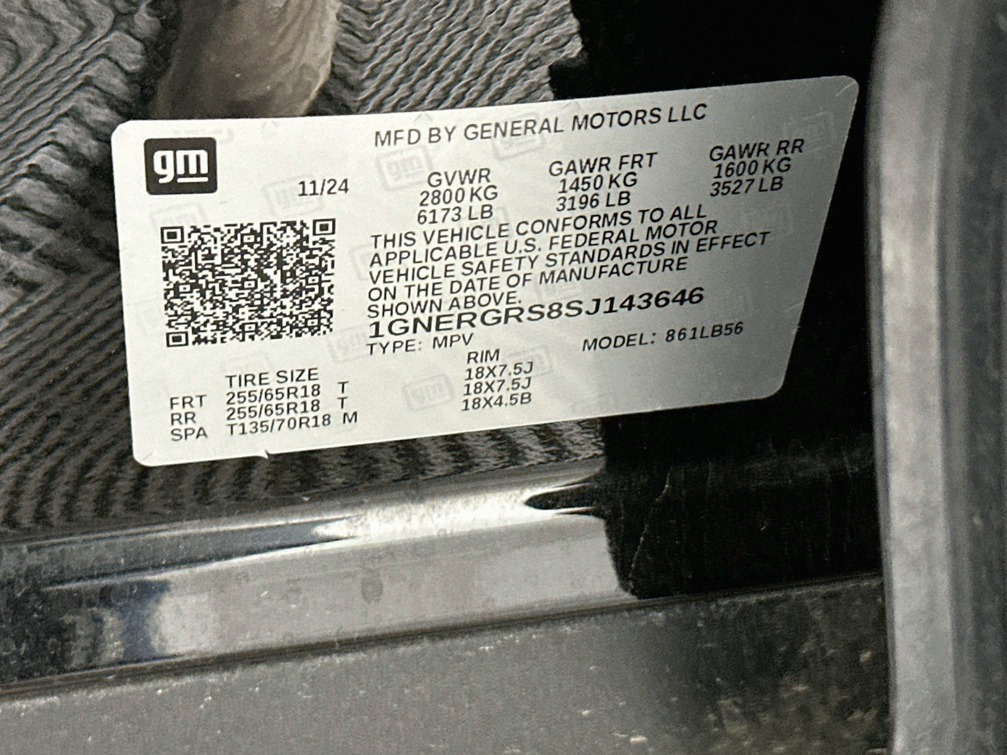 Used 2025 Chevrolet Traverse LT FWD image 12