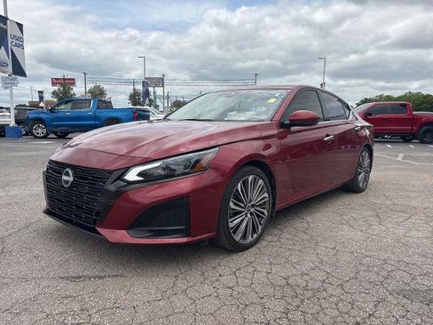 Used 2024 Nissan Altima 2.5 SL FWD image 8