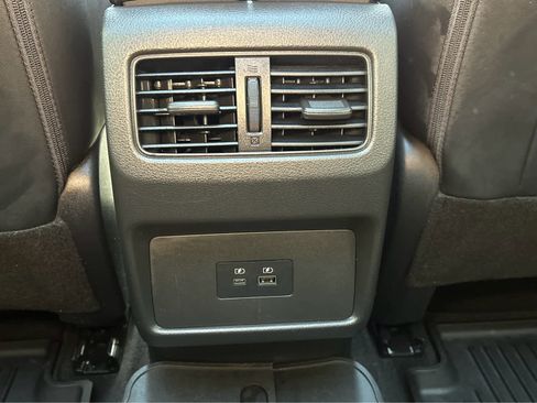 Used 2023 Nissan Rogue SV w/ SV Premium B Package image 13