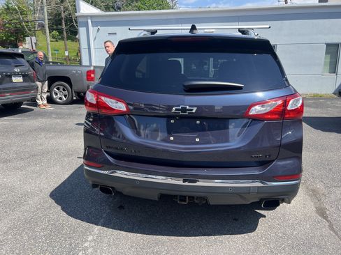 Used 2019 Chevrolet Equinox LT w/ Sun & Navigation Package AWD/4WD image 6