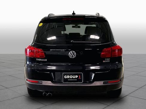 Used 2017 Volkswagen Tiguan S AWD/4WD image 5