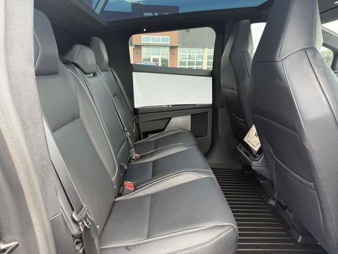 Used 2024 Tesla Cybertruck AWD Crew Cab image 20