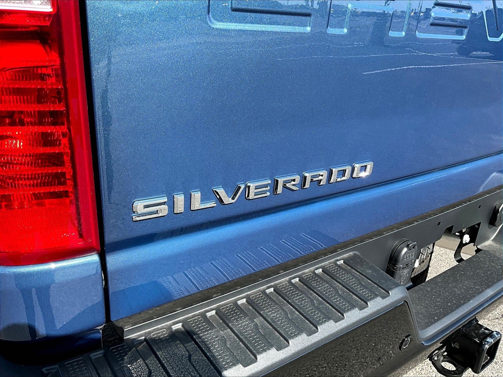 New 2026 Chevrolet Silverado 2500 Custom w/ Custom Value Package AWD/4WD image 13